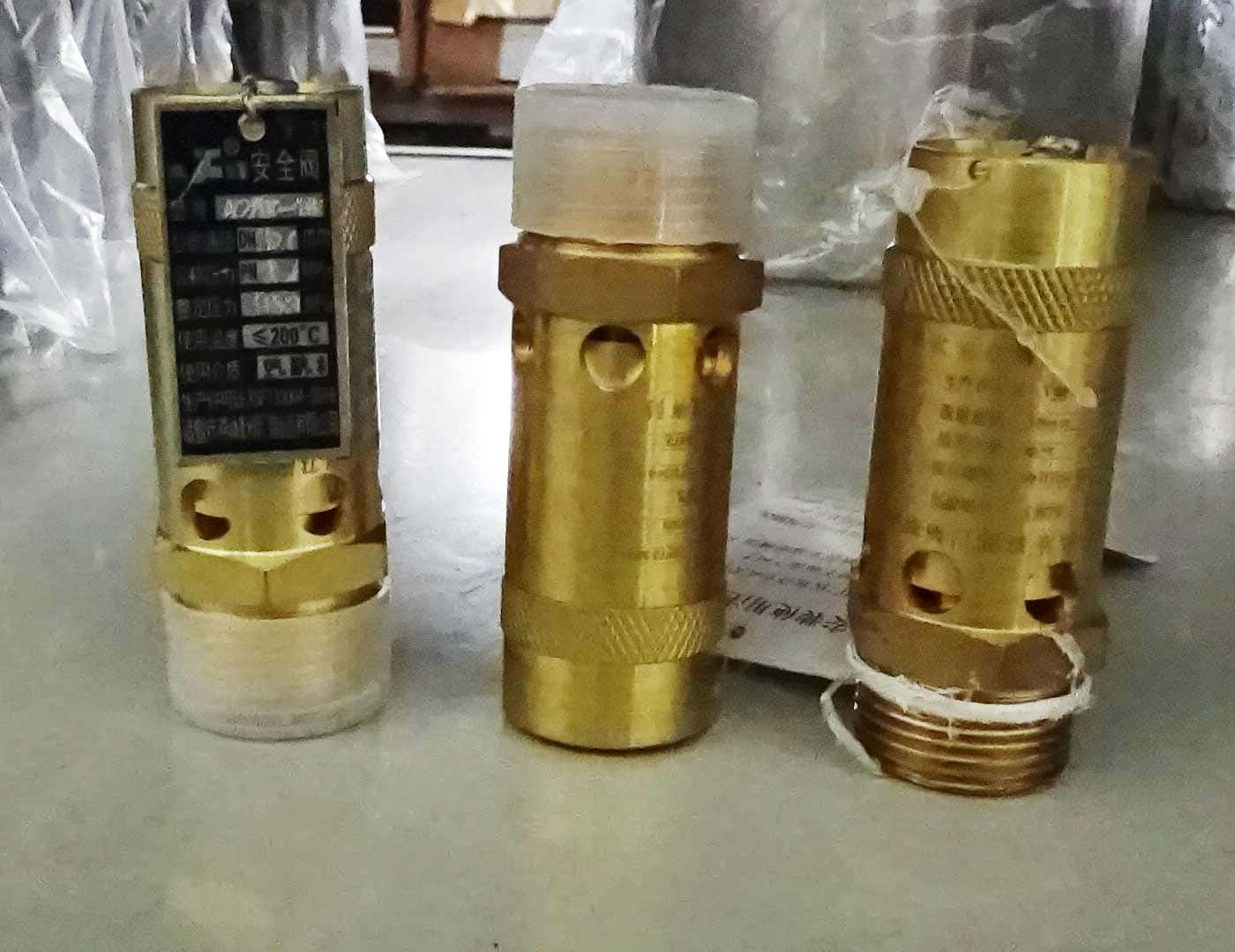 薩震節(jié)能空壓機(jī)安全閥