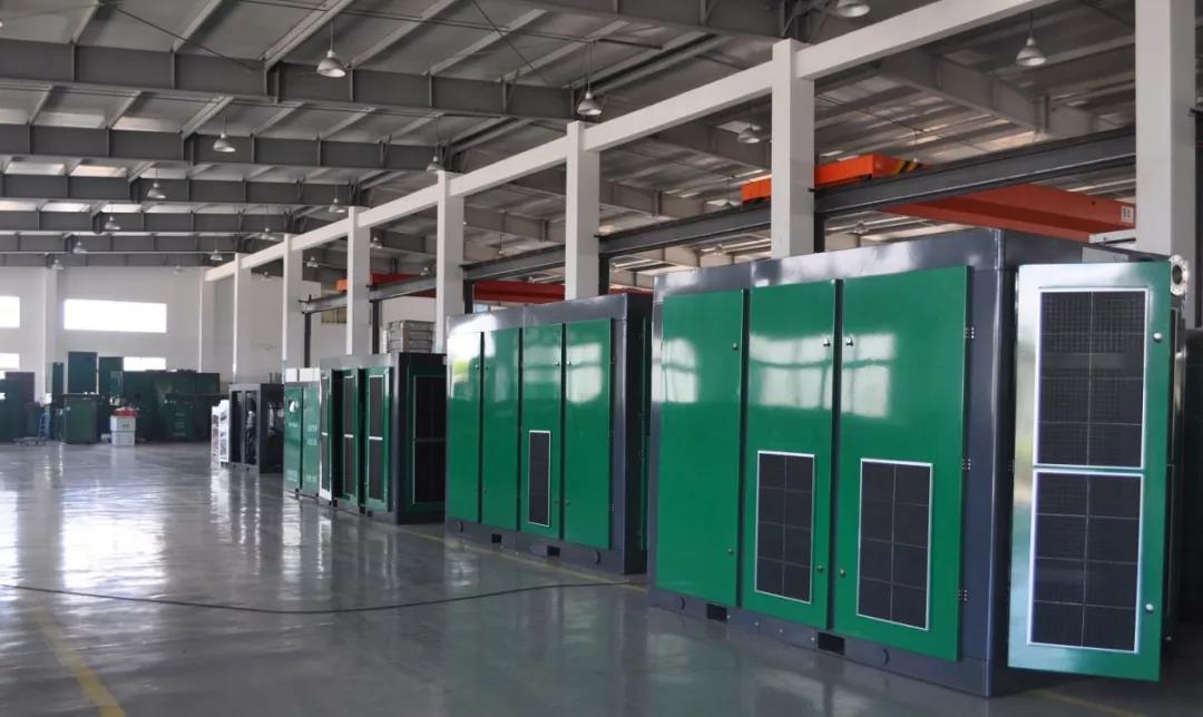 ����׃�l�Չ��C